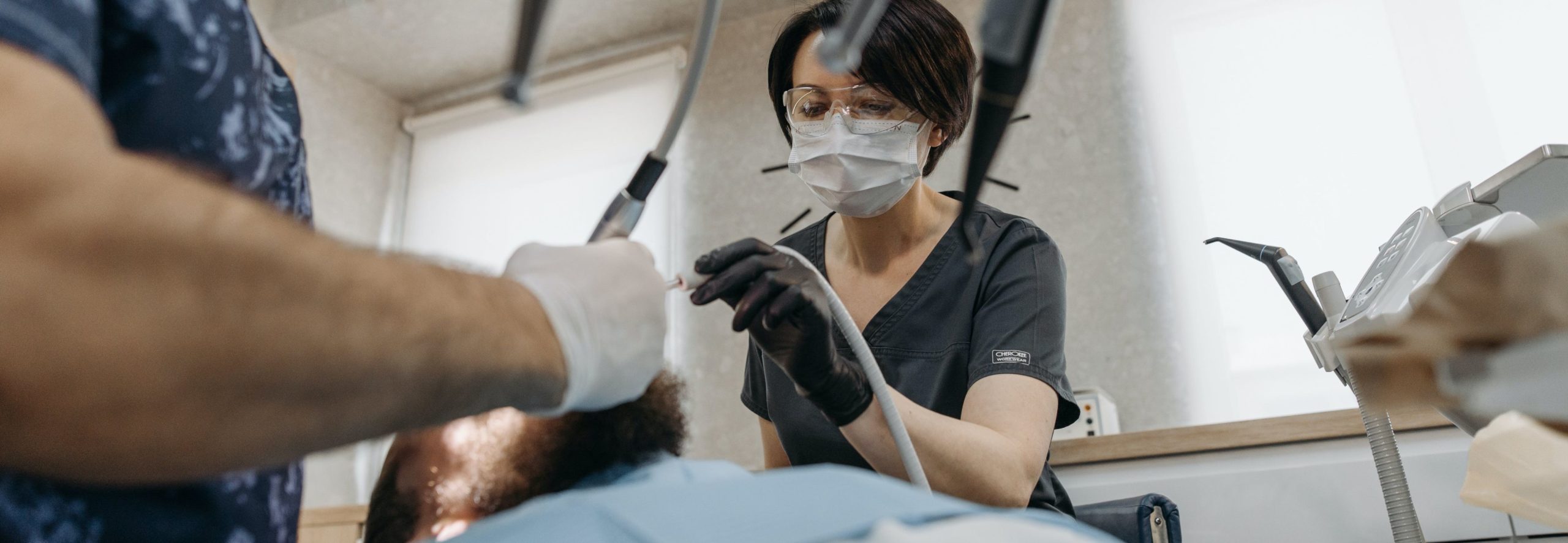 Cuánto cobra un higienista bucodental